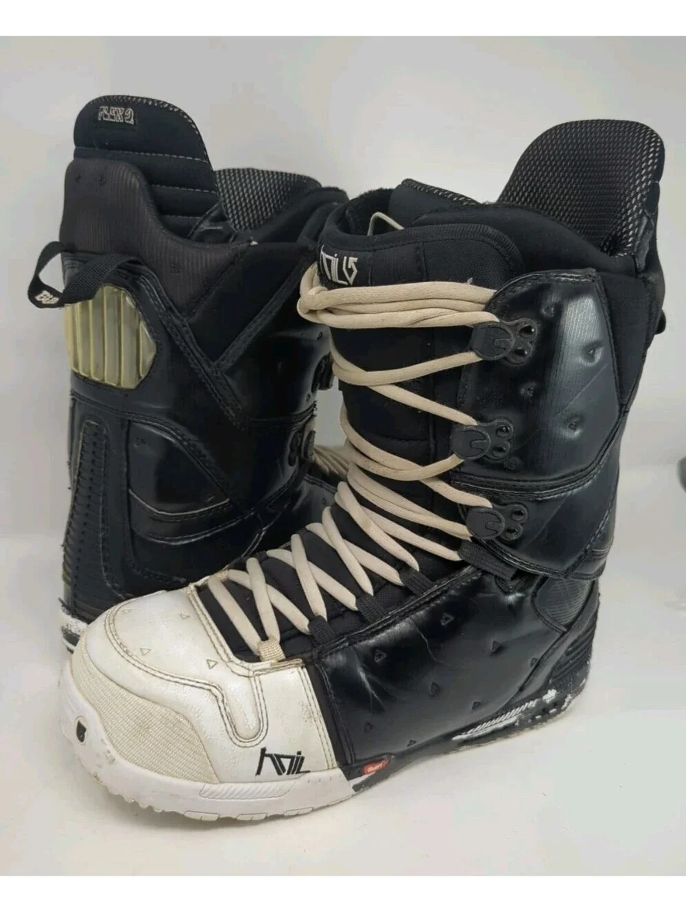 Burton hail snowboard